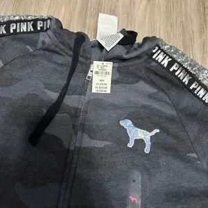 Hoodie Victoria's Secret PINK - Sherpa Camouflage Rose - Neuf Avec étiquettes (NWT)